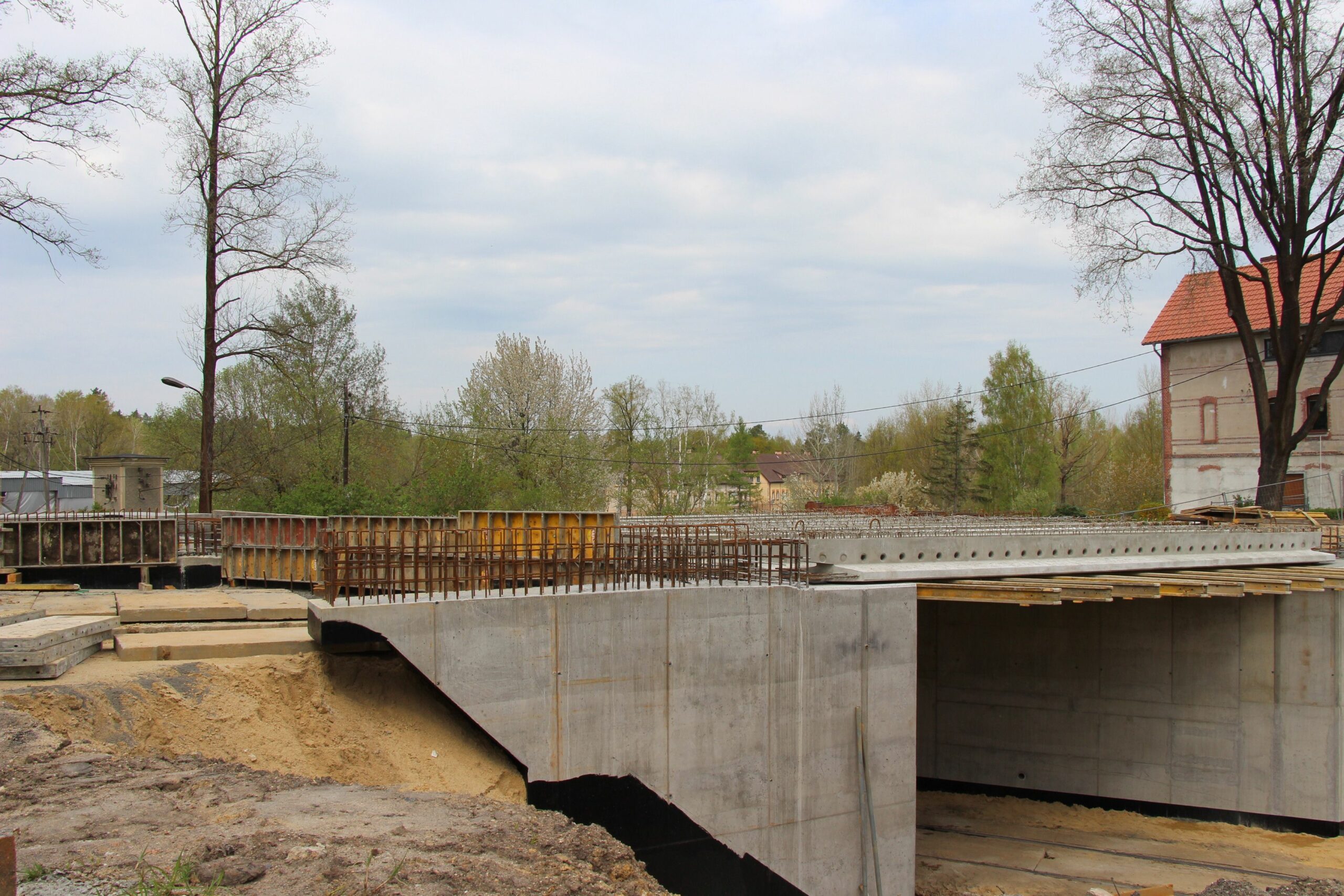Zdjęcie przebudowy wiaduktu w ciągu drogi gminnej ul. Westerplatte.